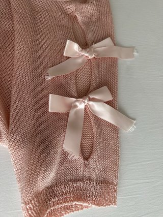 Top rosa pastel con lazos en hombros