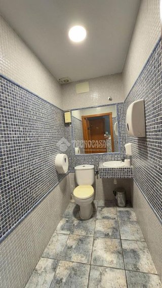 Local comercial en alquiler en Paus - Poligono San Blas en Alicante
