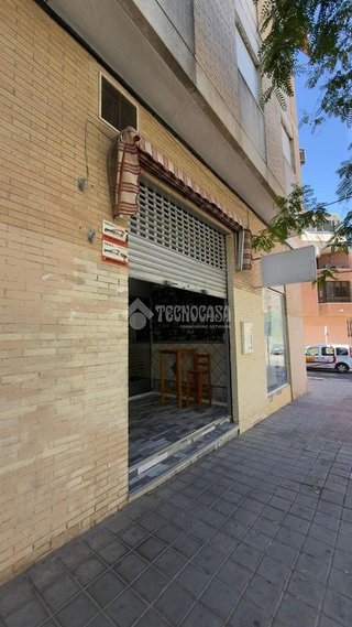 Local comercial en alquiler en Paus - Poligono San Blas en Alicante
