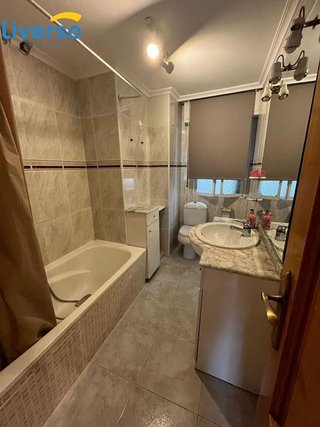 Piso en alquiler en Centro en Burgos