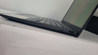 Portátil ASUS ZenBook 13 OLED i7