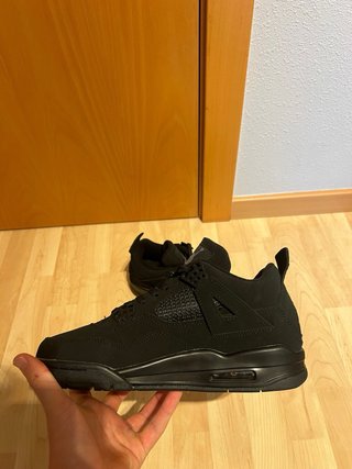 Jordan 4 Black Cat