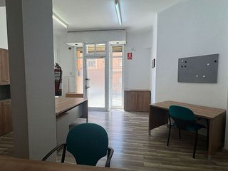 Local comercial en alquiler en Bufalà en Badalona