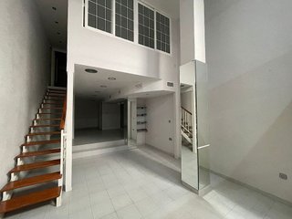 Local comercial en alquiler en Alcantarilla