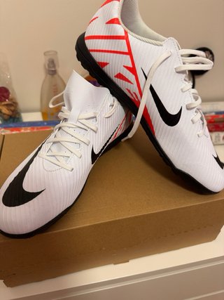 Botas Nike Fútbol Turf Talla 43