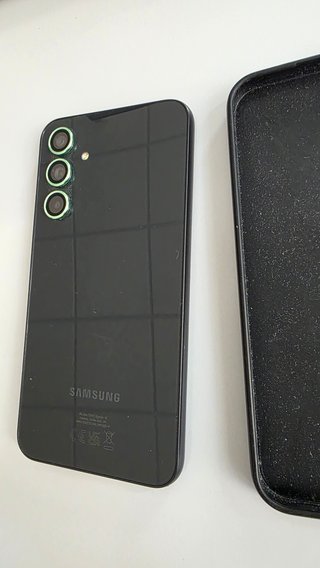Samsung Galaxy A54 5G nero con cover e pellicola