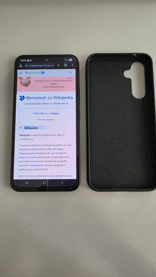 Samsung Galaxy A54 5G nero con cover e pellicola