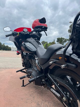 Harley Davidson Low Rider ST 2025 Negra/Roja