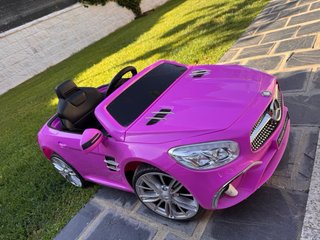 Coche eléctrico infantil Mercedes rosa