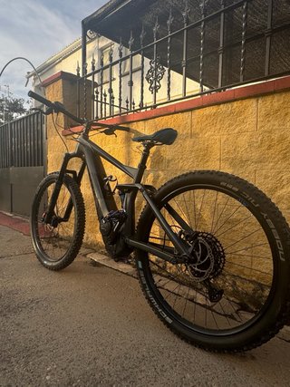 Bicicleta Eléctrica Cube Stereo Hybrid 140