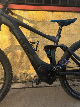 Bicicleta Eléctrica Cube Stereo Hybrid 140
