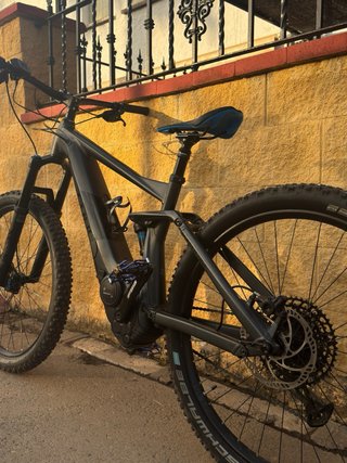 Bicicleta Eléctrica Cube Stereo Hybrid 140
