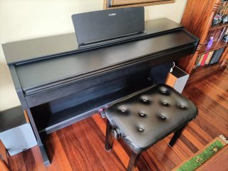 Piano Digital Yamaha Arius YDP-143