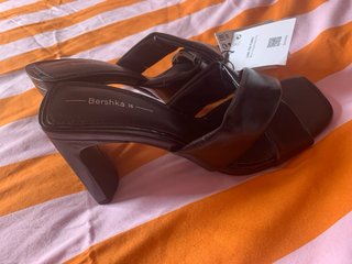 Sandalias Bershka Talla 36 Negras