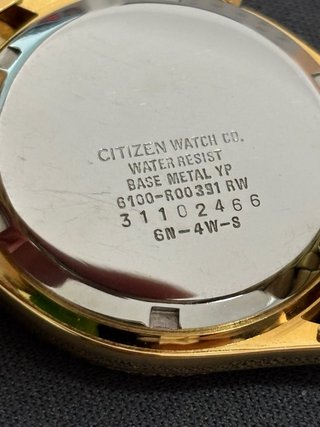 Reloj Citizen Caballero Vintage Dorado