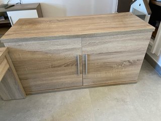 Conjunto Muebles: 2 Armarios y Mesa Centro