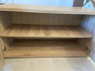Conjunto Muebles: 2 Armarios y Mesa Centro