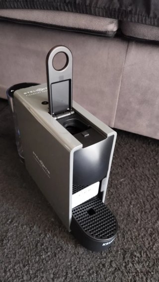 Cafetera Nespresso Essenza Mini Gris