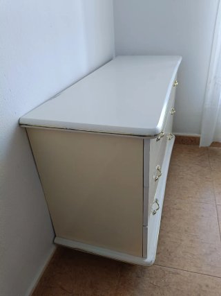 Cómoda y 2 mesitas de noche madera