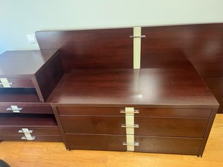 Conjunto dormitorio madera oscura