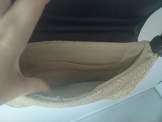 Bolso de rafia beige y negro