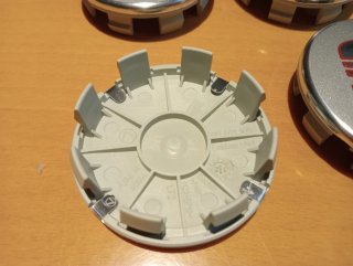 Tapacubos Seat, originales y nuevos a estrenar