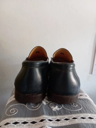 Mocasines de piel negros para hombre