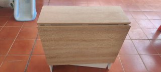 Mesa plegable madera y blanco