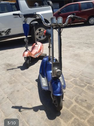 Due monopattini elettrici usati in vendita