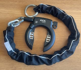 Candado AXA Defender con cadena de 50 cm
