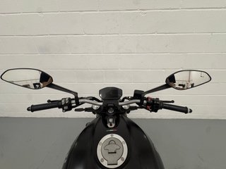 Ducati Monster 821 Dark Negra