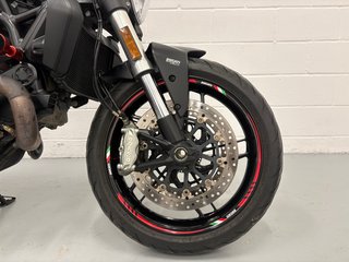 Ducati Monster 821 Dark Negra