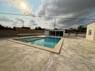 Chalet en alquiler en Peña de las Águilas en Elche