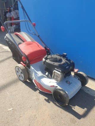 Cortacésped Sterwins con motor Briggs & Stratton