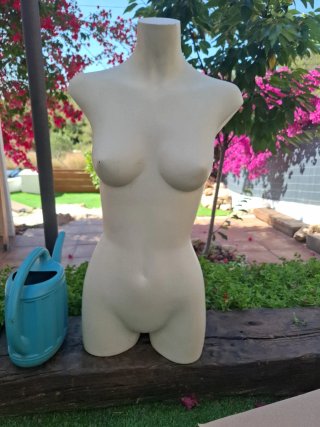 Maniquí Torso Mujer Beige