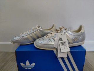 Zapatillas Adidas Japan Talla 40 Plata y Oro
