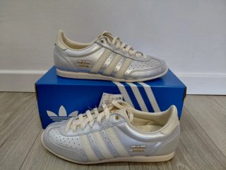 Zapatillas Adidas Japan Talla 40 Plata y Oro