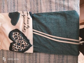Conjunto camiseta y falda azul y blanca