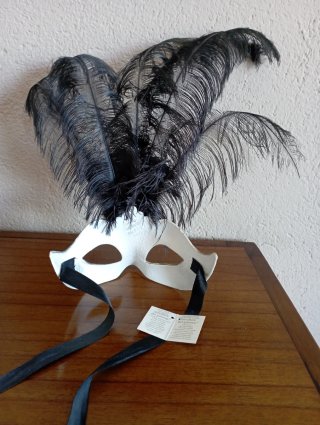 Máscara Veneciana Negra y Dorada