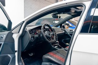 Volkswagen Golf GTI TCR (2019)