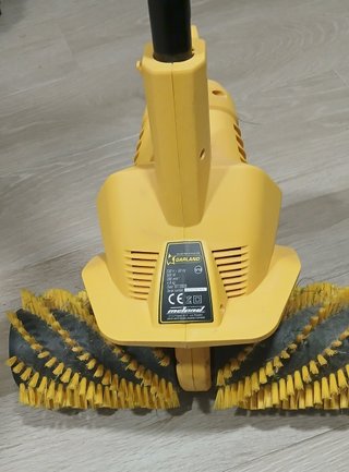 Barredora Peinadora Césped Artificial 300W