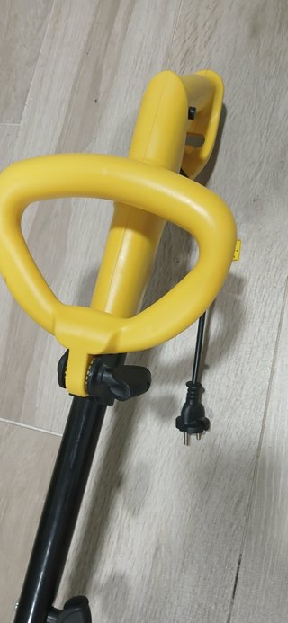 Barredora Peinadora Césped Artificial 300W