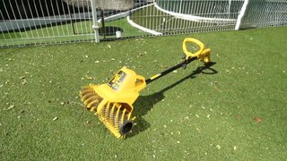 Barredora Peinadora Césped Artificial 300W