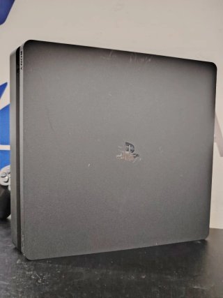 PS4 Slim 1TB Negra 1 Año Garantía