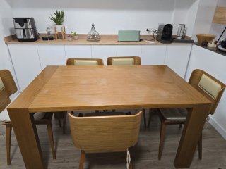 Mesa de comedor y 6 sillas