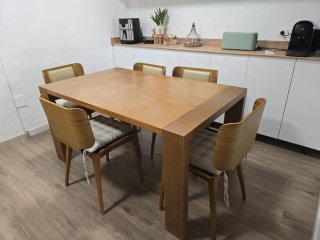 Mesa de comedor y 6 sillas