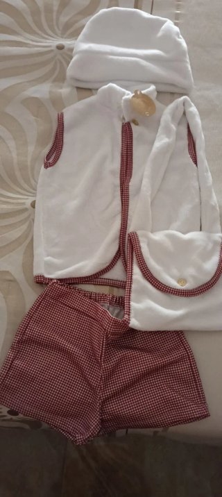 Traje pastorcillo blanco y rojo