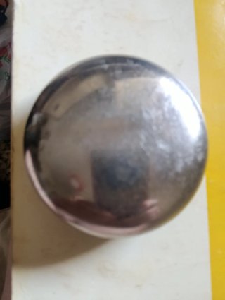 Cajita pastillero antiguo con grabado
