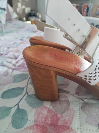 Sandalias blancas mujer
