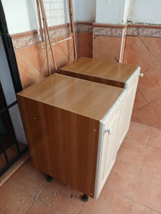 Muebles de cocina beige y madera
